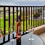 Sea Breeze Διαμέρισμα *