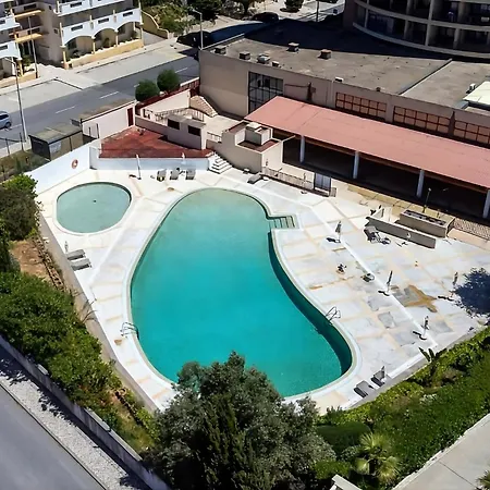 Sea Breeze Апартаменты Портиман