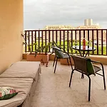 Apartment Sea Breeze